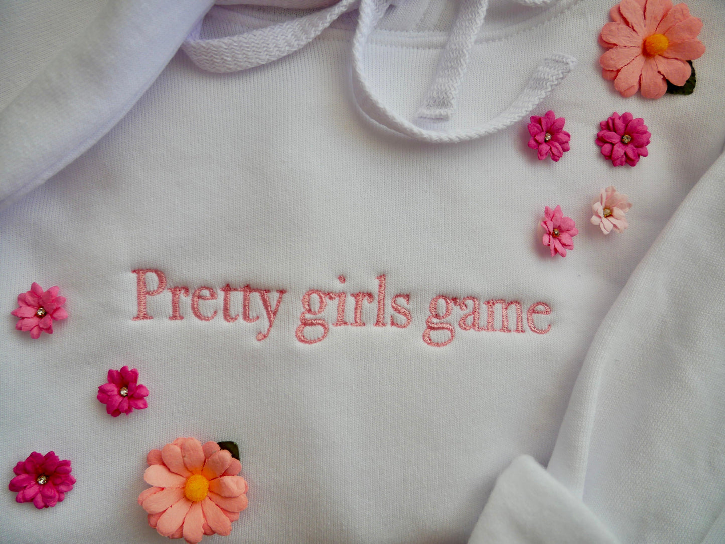 Pretty Girls Game l Gaming Cropped Hoodie l Gifts for Gamers l Kawaii Sweater l Gamer Girl Sweater l Gaming Sweatshirt l Video Game Hoodie - SimpleCreationzCo